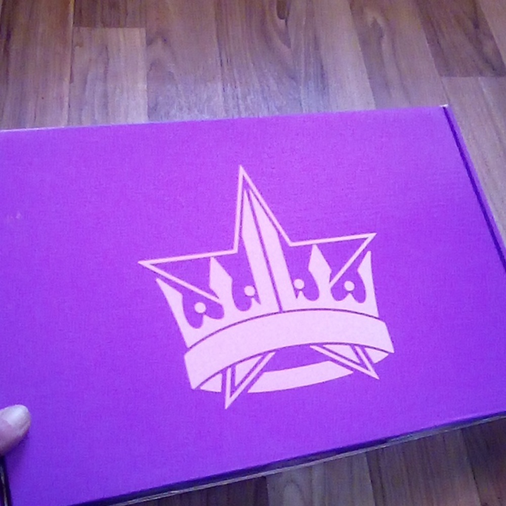 Jeffree star queen bit*h mirror never used nwb - Picture 6 of 7